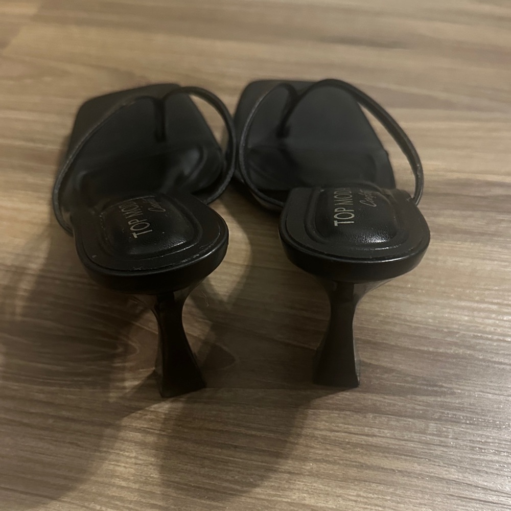 Fashion Nova Top Moda Black Thong Heels - Picture 3 of 5